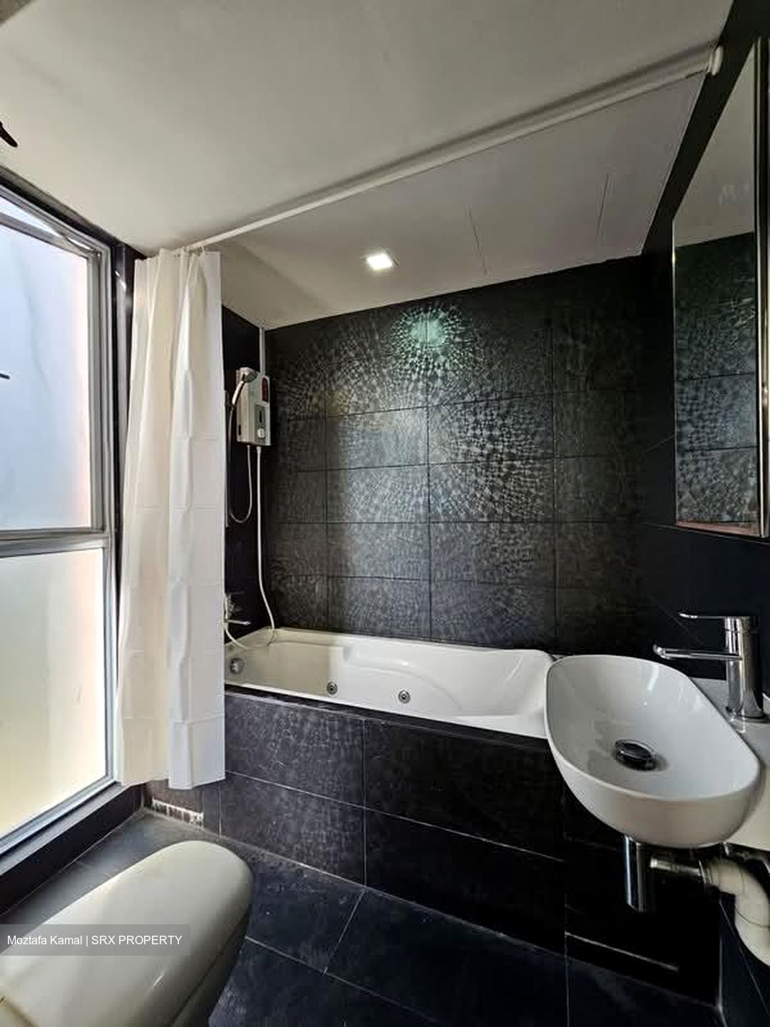 Loyang Valley (D17), Condominium #573494371